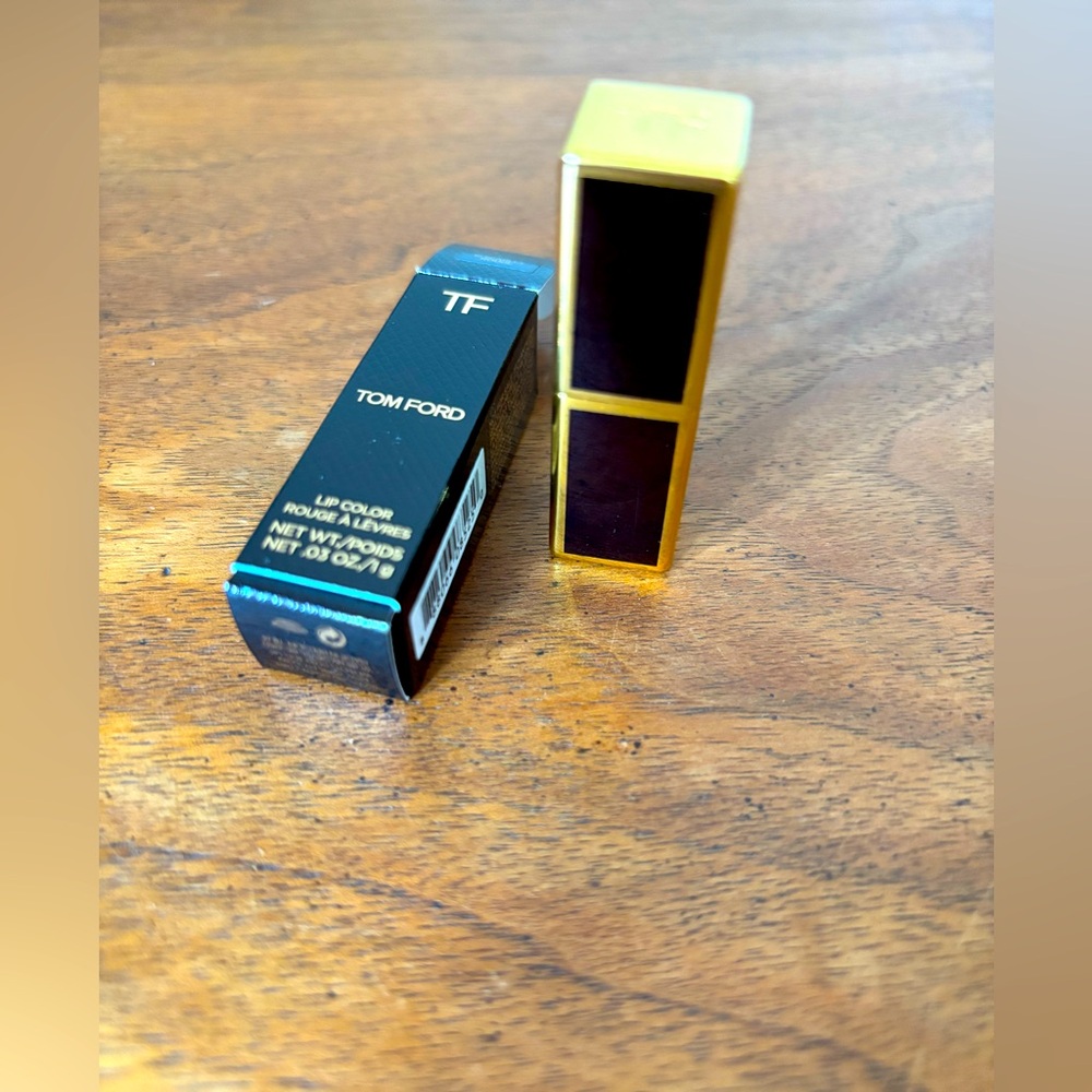 Tom Ford Lip Color 16 Scarlet Rouge .03oz Travel Size NWT